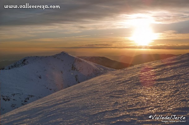 Puesta de sol sobre las cumbres del Valle del Jerte